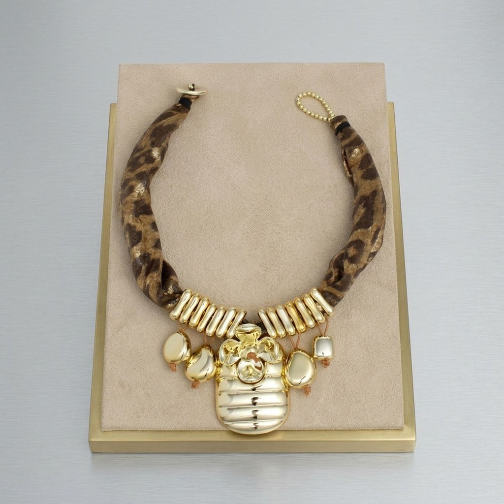 Pendant Shiny Gold Flower Leopard Scarf Necklace