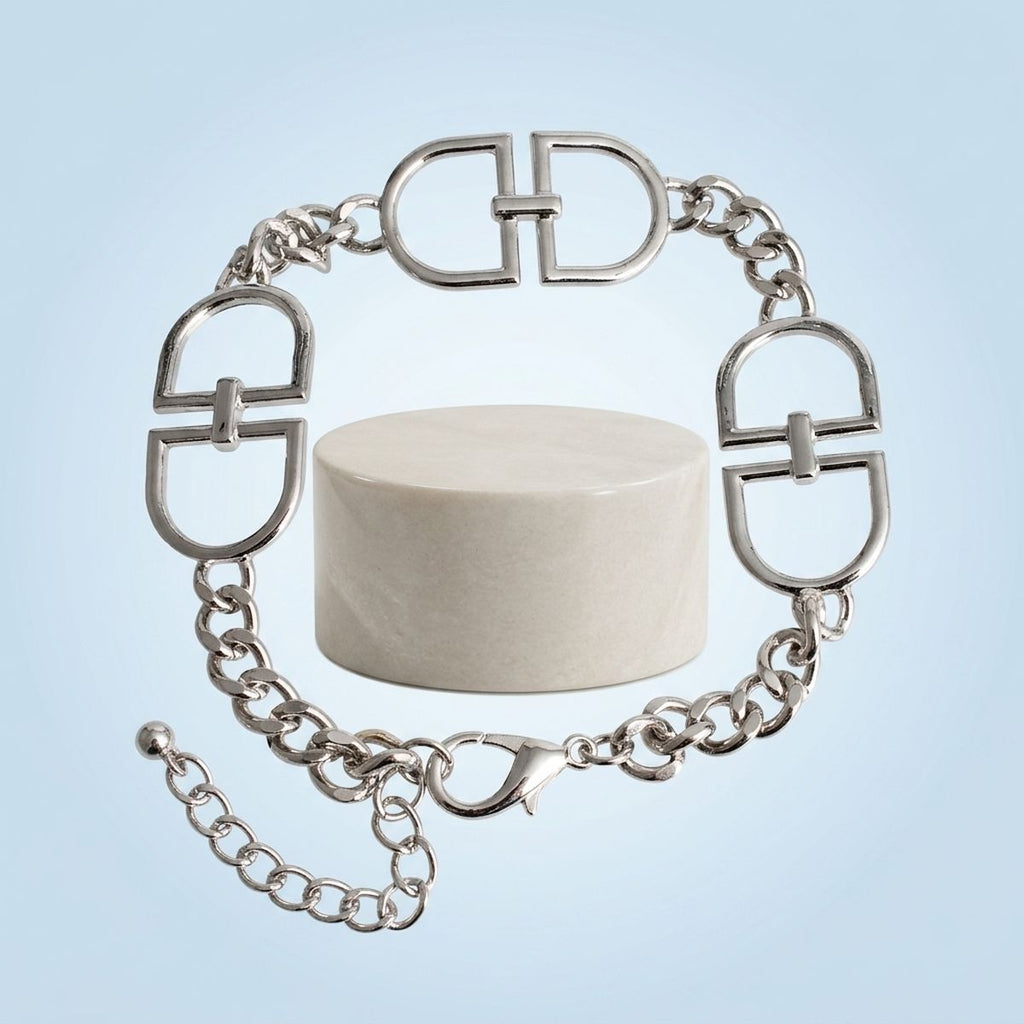Luxe Silver Linked Letter D Heritage Anklet