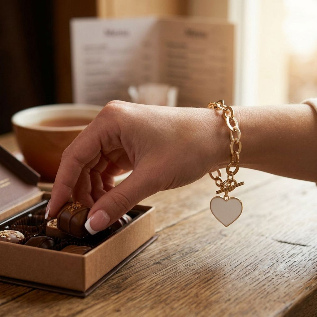 Cream Heart Charm Gold Oval Chain Bracelet